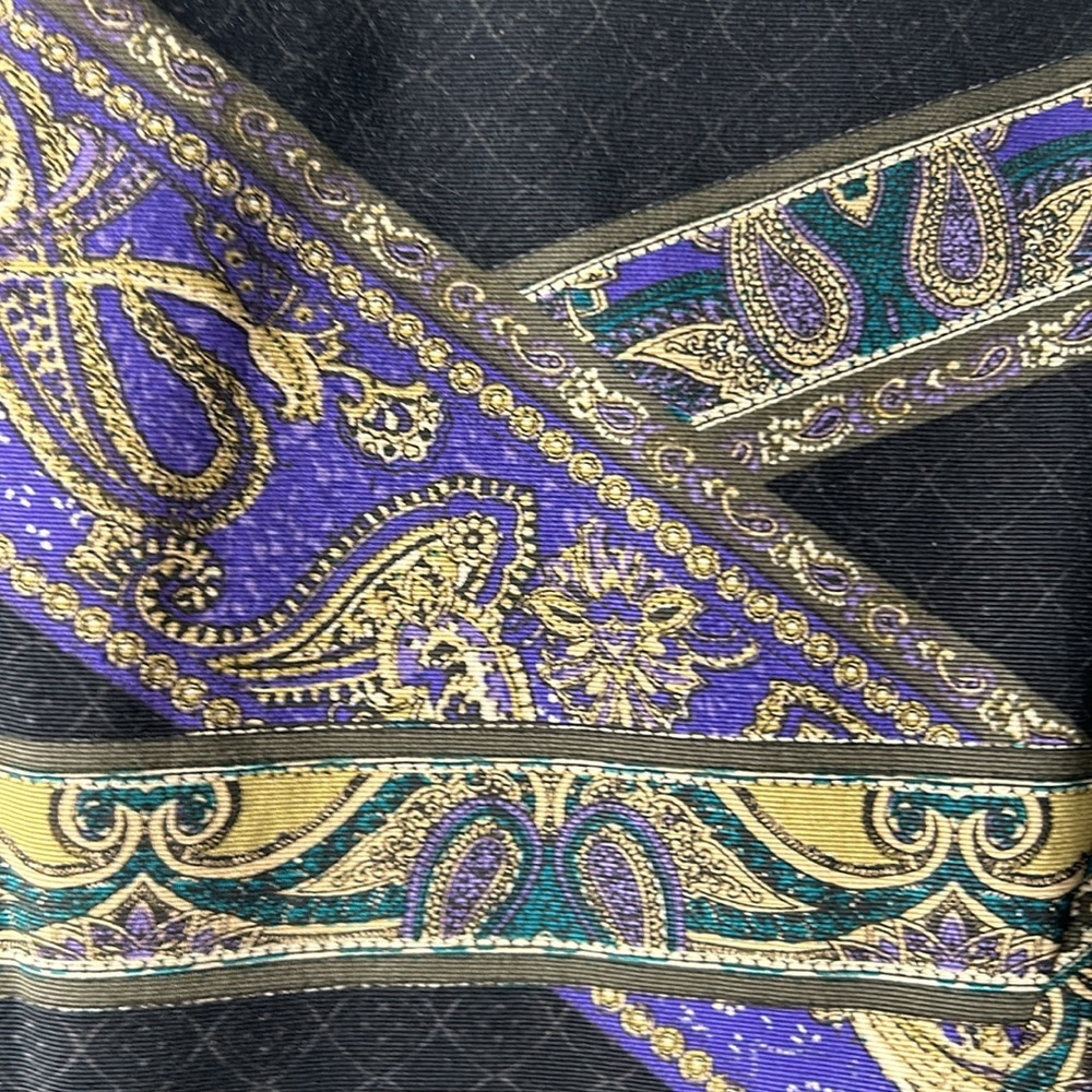 Black Geometric Patterned Blazer - image 4